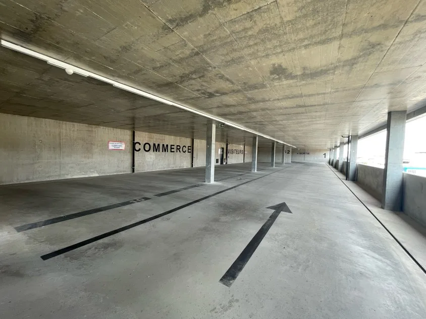 Niveau du parking couvert Satimau